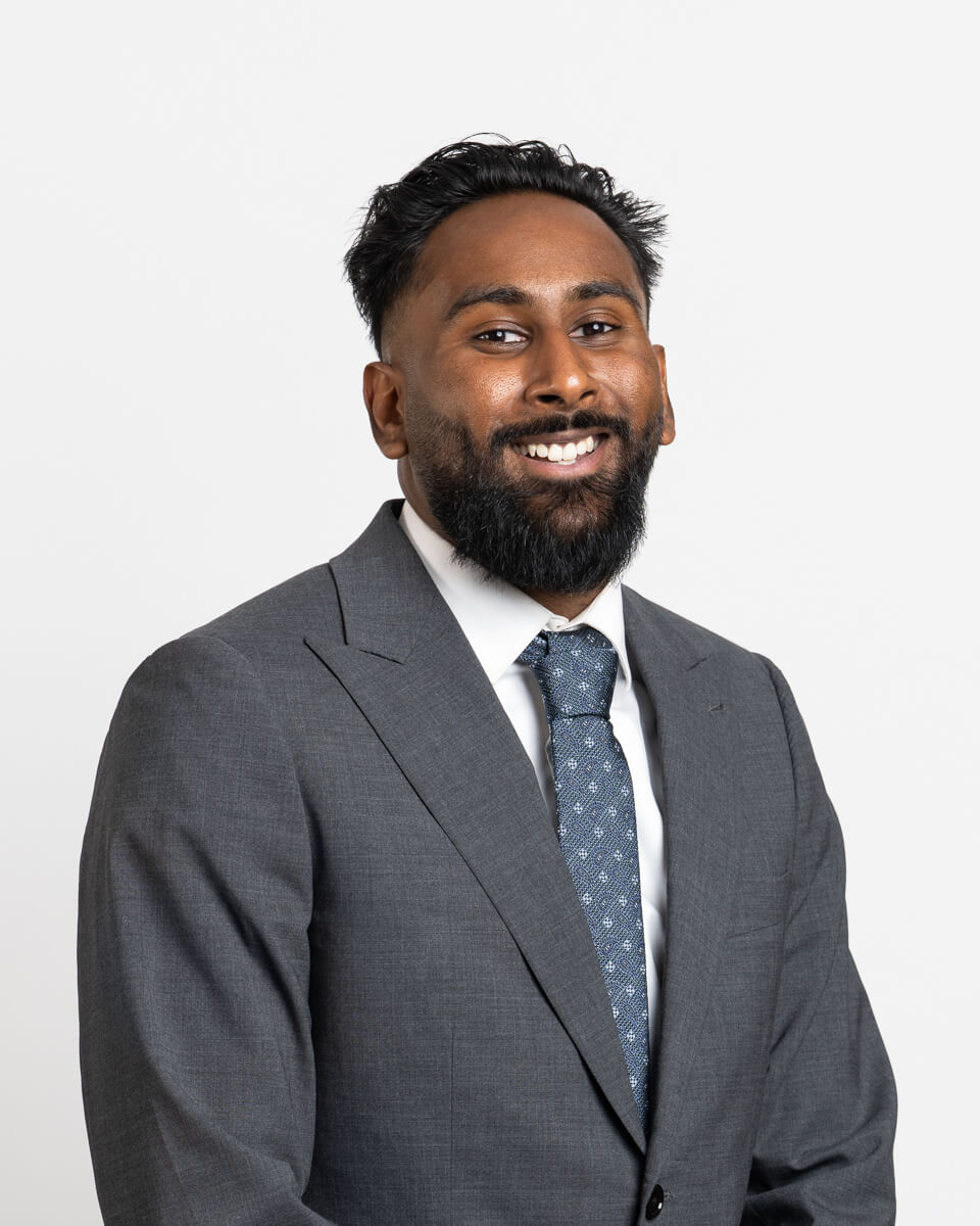 Elukshayn Rishihesan-4×5-Web