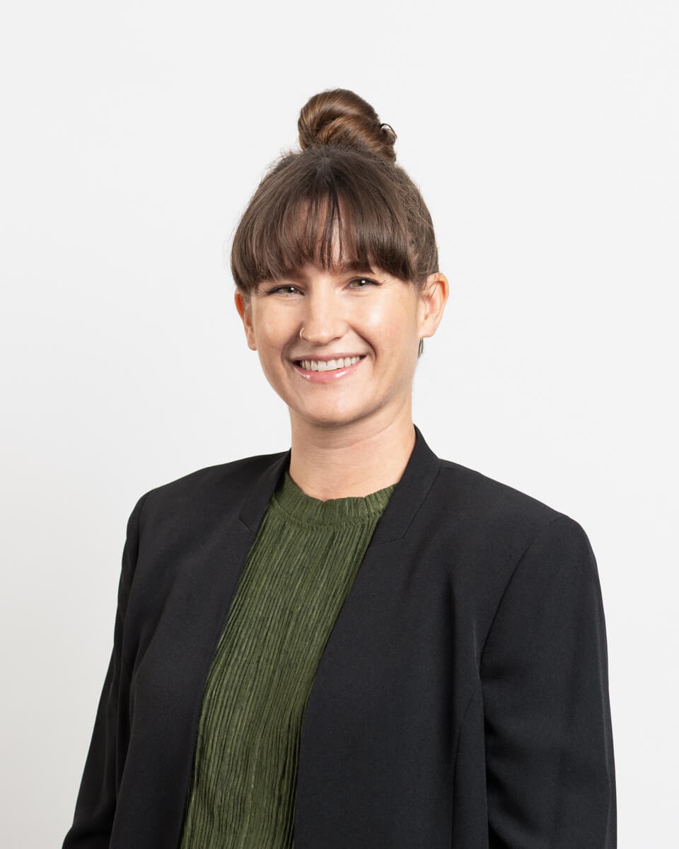 Kara Tomasi-4×5-Web